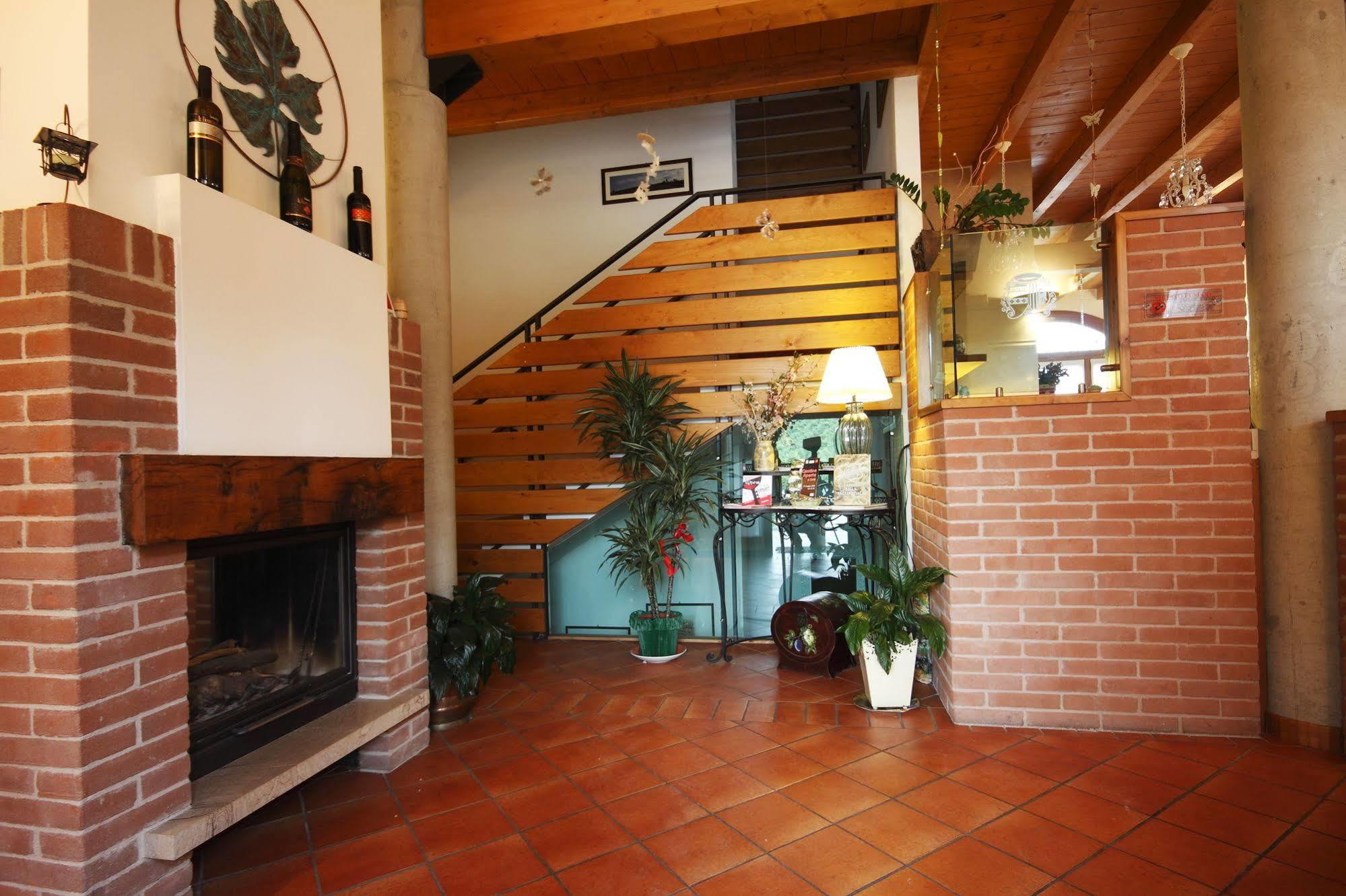 Agriturismo Gaggioli Borgo Delle Vigne Цола-Предоза Екстер'єр фото
